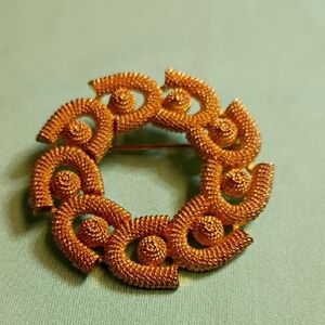 Vintage Gold Textured Brooch